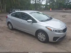 3KPFK4A72JE233880 2018 KIA FORTE