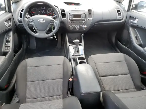 3KPFK4A72JE234429 2018 KIA FORTE - Image 8