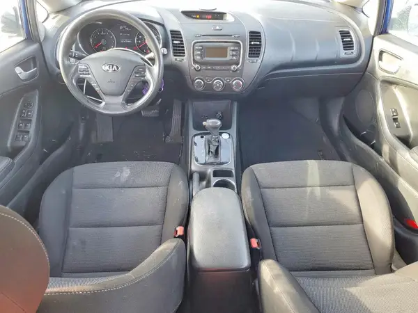 3KPFK4A72JE236049 2018 KIA FORTE - Image 8
