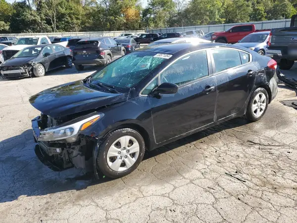 3KPFK4A72JE237606 2018 KIA FORTE - Image 1