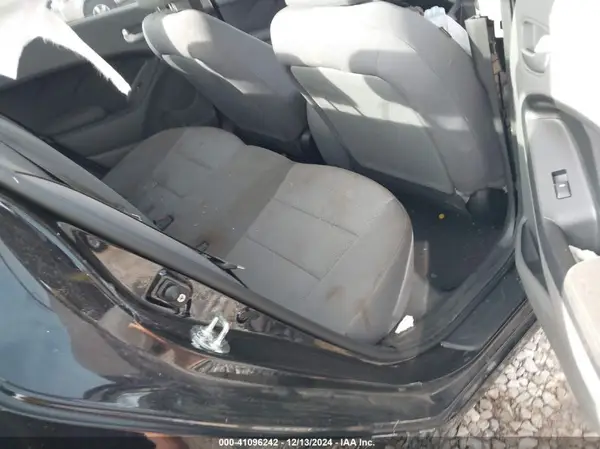 3KPFK4A72JE246449 2018 KIA FORTE - Image 8