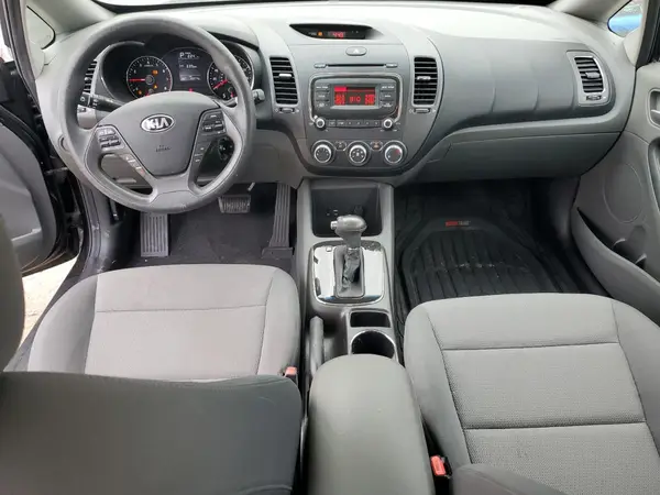 3KPFK4A72JE246838 2018 KIA FORTE - Image 8