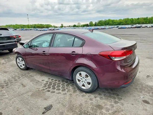 3KPFK4A72JE254731 2018 KIA FORTE - Image 2