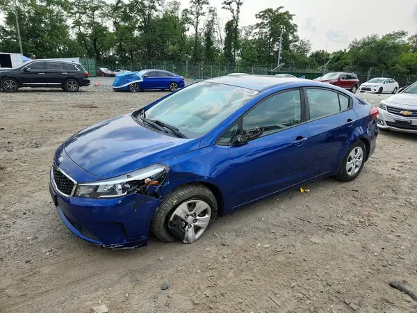 3KPFK4A72JE258018 2018 KIA FORTE - Image 1