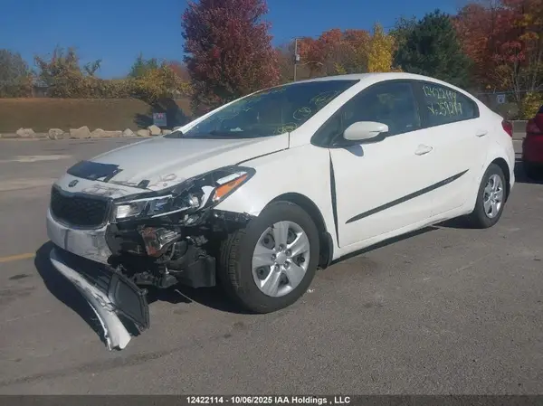 3KPFK4A72JE259217 2018 KIA FORTE - Image 2