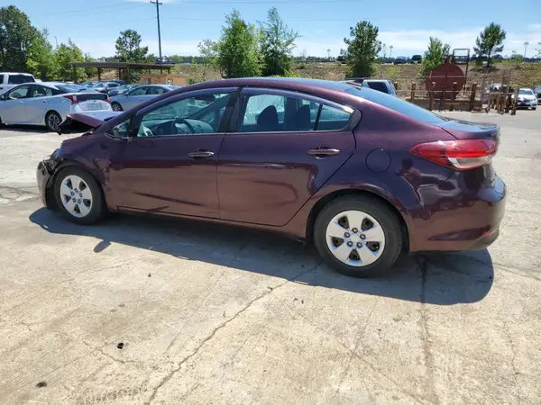 3KPFK4A72JE266328 2018 KIA FORTE - Image 2