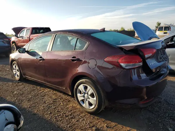 3KPFK4A72JE269956 2018 KIA FORTE - Image 2