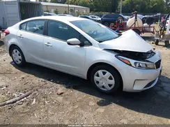 3KPFK4A72JE270041 2018 KIA FORTE