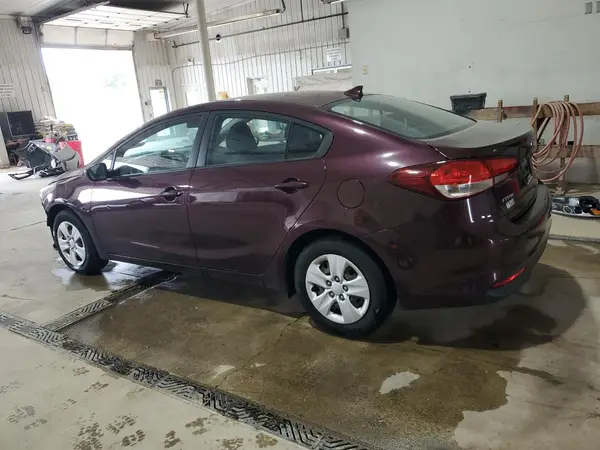 3KPFK4A72JE275627 2018 KIA FORTE - Image 2