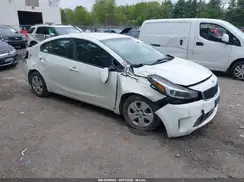 3KPFK4A72JE275904 2018 KIA FORTE