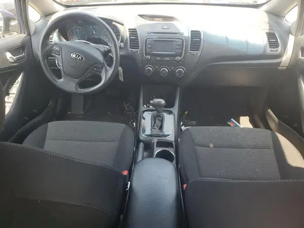 3KPFK4A72JE280472 2018 KIA FORTE - Image 8