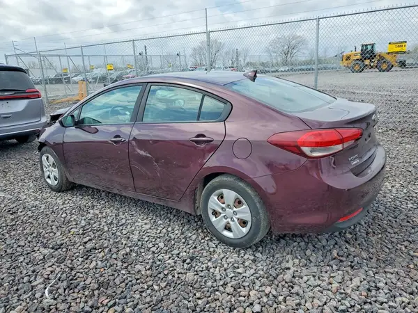 3KPFK4A72JE281637 2018 KIA FORTE - Image 2
