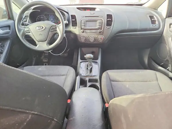 3KPFK4A72JE282013 2018 KIA FORTE - Image 8