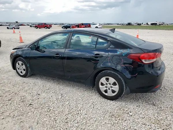 3KPFK4A73HE006773 2017 KIA FORTE - Image 2
