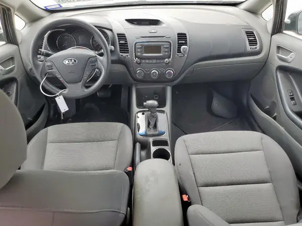 3KPFK4A73HE006773 2017 KIA FORTE - Image 8