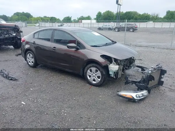 3KPFK4A73HE011407 2017 KIA FORTE - Image 1