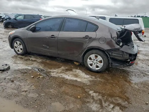 3KPFK4A73HE012671 2017 KIA FORTE - Image 2