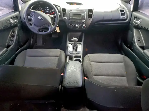 3KPFK4A73HE012671 2017 KIA FORTE - Image 8