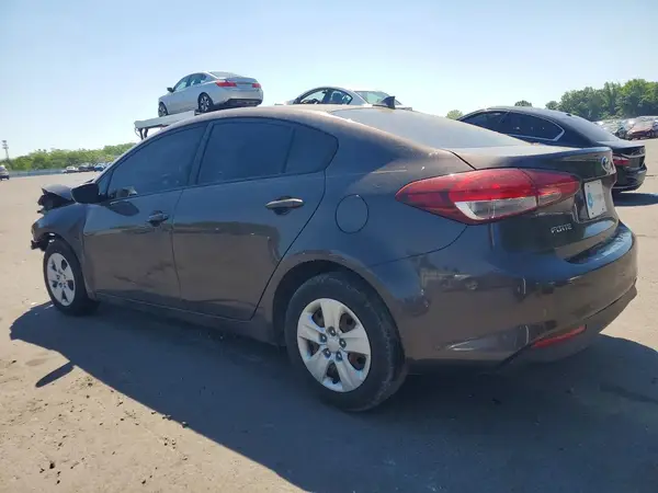 3KPFK4A73HE013562 2017 KIA FORTE - Image 2