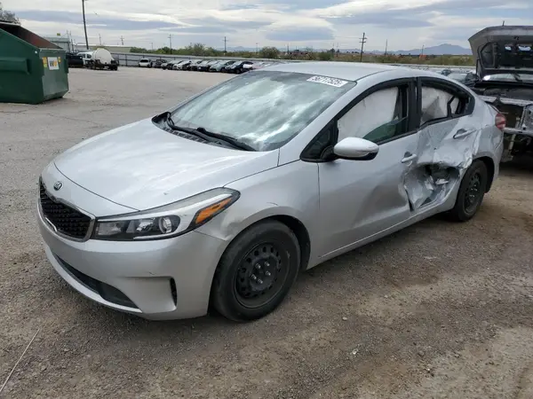 3KPFK4A73HE018776 2017 KIA FORTE - Image 1