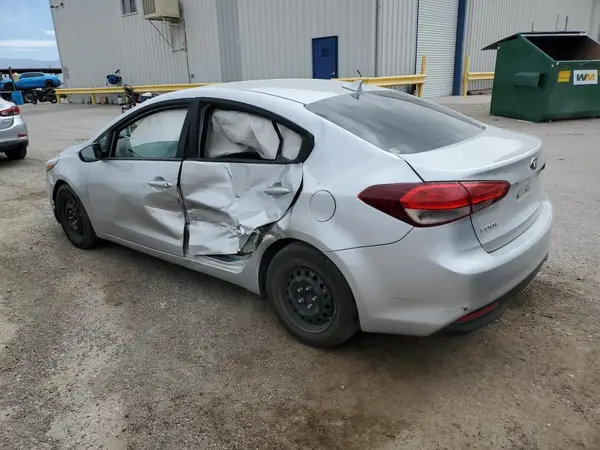 3KPFK4A73HE018776 2017 KIA FORTE - Image 2