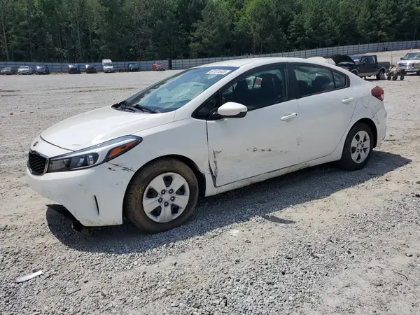 3KPFK4A73HE020804 2017 KIA FORTE - Image 1