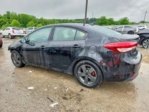 3KPFK4A73HE021337 2017 KIA FORTE - Image 2