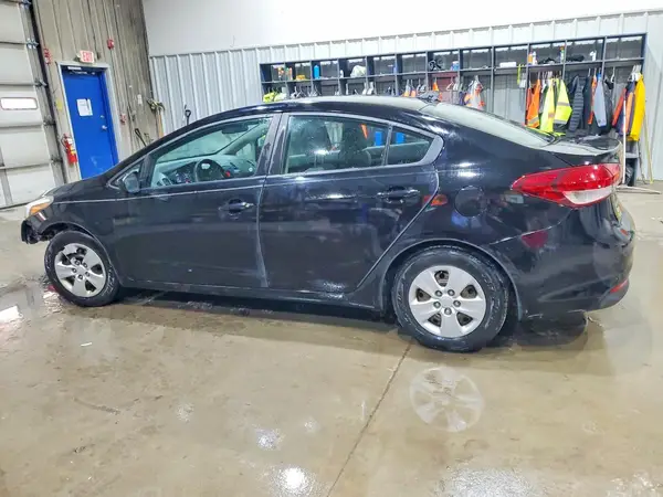 3KPFK4A73HE023279 2017 KIA FORTE - Image 2