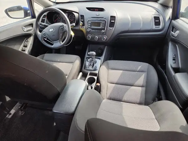 3KPFK4A73HE025839 2017 KIA FORTE - Image 8
