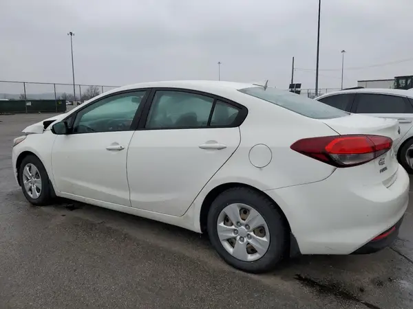 3KPFK4A73HE029809 2017 KIA FORTE - Image 2