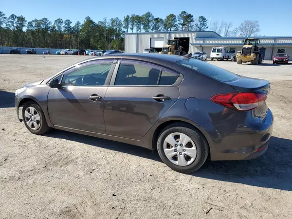 3KPFK4A73HE031186 2017 KIA FORTE - Image 2