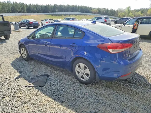 3KPFK4A73HE031608 2017 KIA FORTE - Image 2