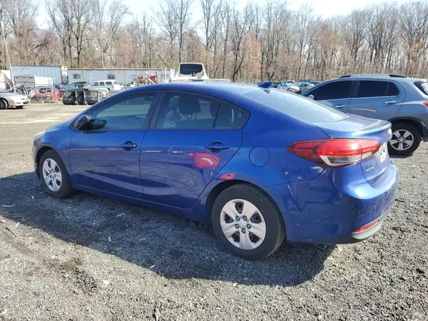 3KPFK4A73HE032175 2017 KIA FORTE - Image 2