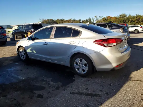 3KPFK4A73HE034248 2017 KIA FORTE - Image 2