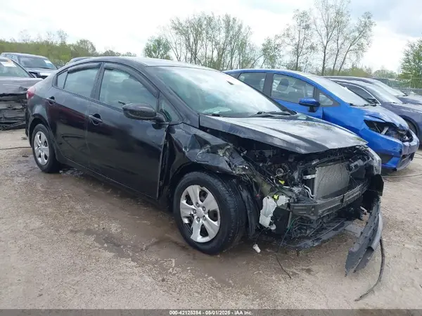 3KPFK4A73HE037005 2017 KIA FORTE - Image 1
