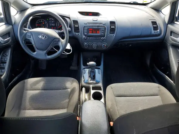 3KPFK4A73HE039126 2017 KIA FORTE - Image 8