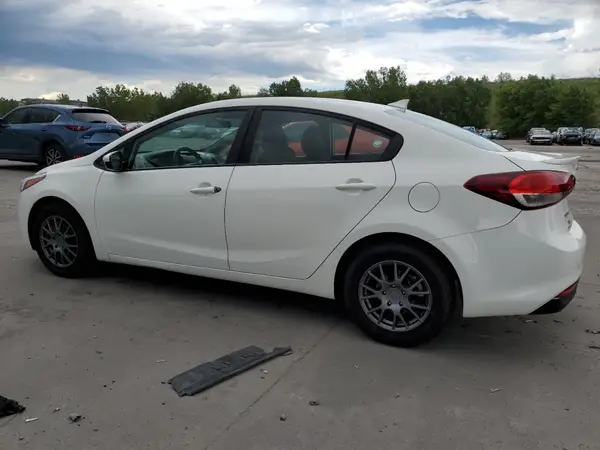 3KPFK4A73HE041927 2017 KIA FORTE - Image 2