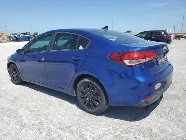 3KPFK4A73HE045010 2017 KIA FORTE - Image 2