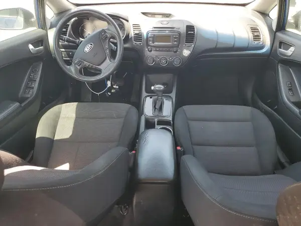3KPFK4A73HE045010 2017 KIA FORTE - Image 8