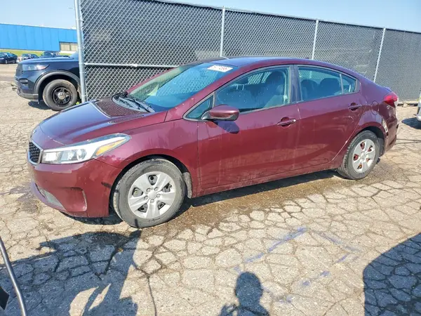 3KPFK4A73HE045573 2017 KIA FORTE - Image 1
