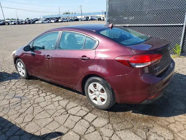 3KPFK4A73HE045573 2017 KIA FORTE - Image 2