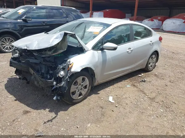 3KPFK4A73HE047923 2017 KIA FORTE - Image 2