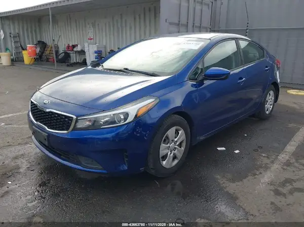 3KPFK4A73HE049090 2017 KIA FORTE - Image 2