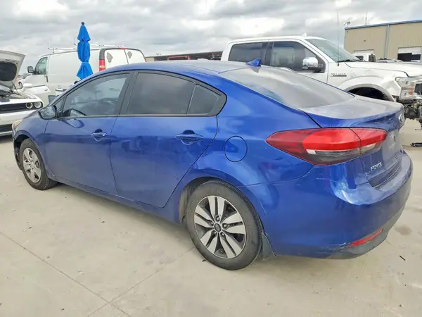 3KPFK4A73HE051342 2017 KIA FORTE - Image 2