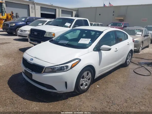 3KPFK4A73HE056041 2017 KIA FORTE - Image 2