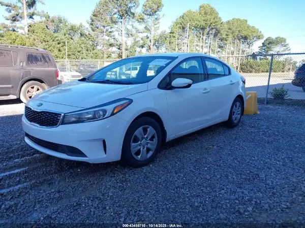 3KPFK4A73HE057299 2017 KIA FORTE - Image 2