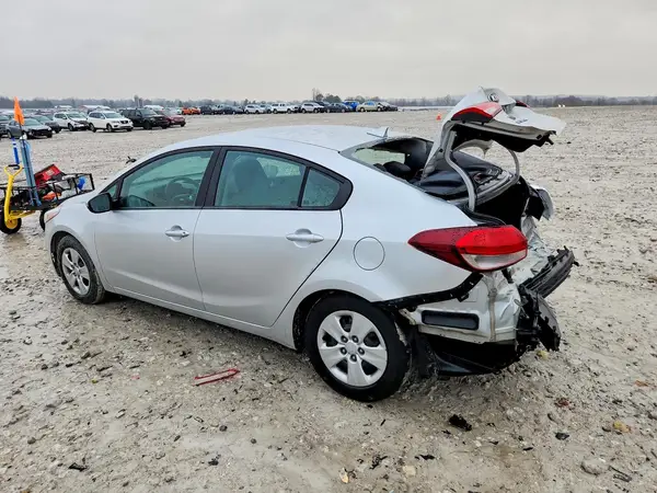 3KPFK4A73HE058288 2017 KIA FORTE - Image 2