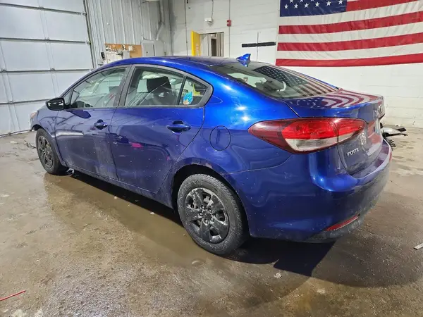 3KPFK4A73HE058775 2017 KIA FORTE - Image 2