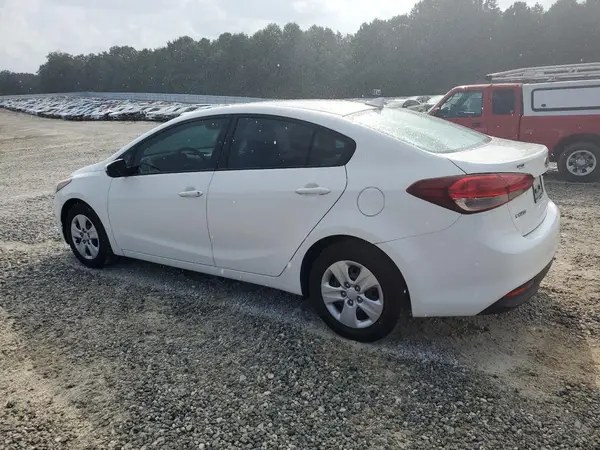 3KPFK4A73HE064155 2017 KIA FORTE - Image 2