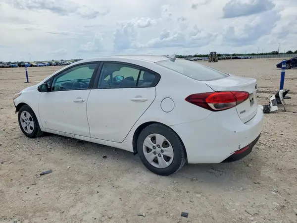3KPFK4A73HE066486 2017 KIA FORTE - Image 2